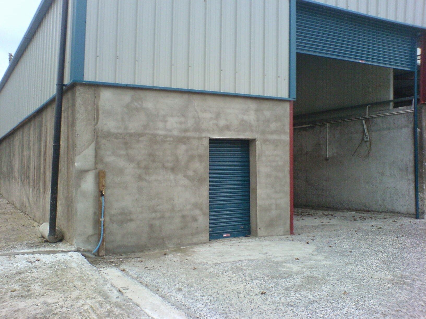 Side view of MPC trade units with enclosed yard and parking, Newry